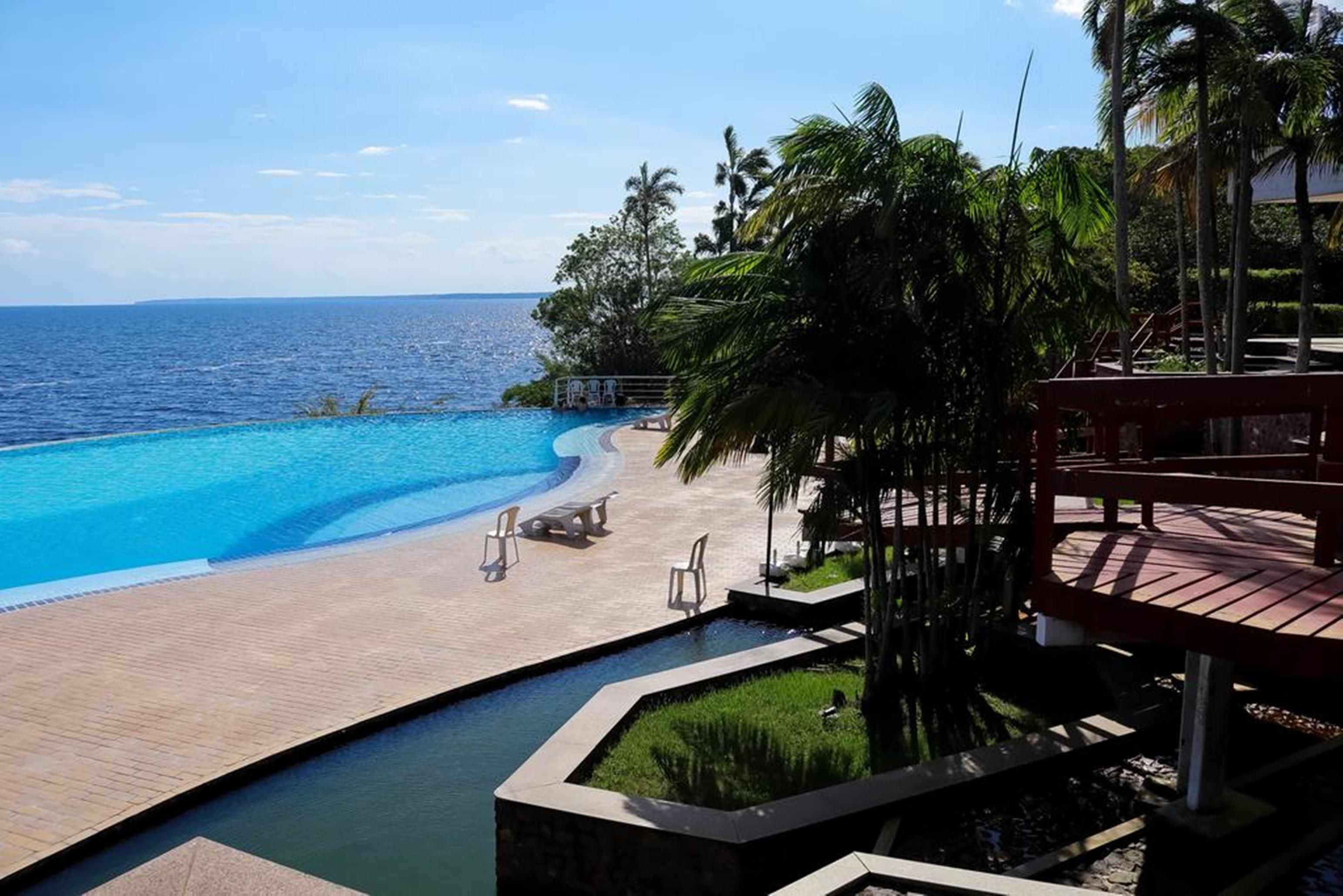 Tropical Executive Hotel